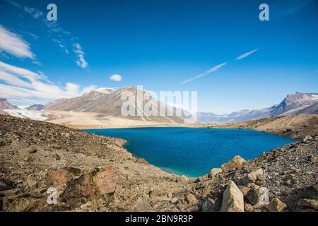 Gletschersee im Akshayak Pass, Baffin Island. Stockfoto