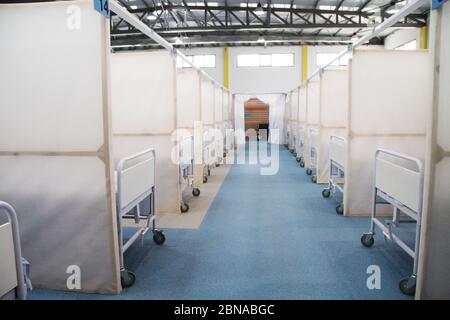 Tunis, Tunesien. Mai 2020. Innenansicht des Krankenhauses bei der Einweihung.das erste Notkrankenhaus für Patienten von Covid-19 in der Sportstadt El-Menzah wurde von Ministern eröffnet. Quelle: SOPA Images Limited/Alamy Live News Stockfoto