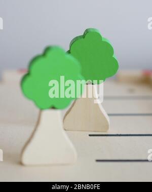 Selektive Fokusaufnahme eines Miniatur-Holzspielzeug Stockfoto