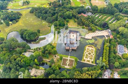 Romantisches Parkhotel und Wasserschloss Anholt, 08/01/2019, Luftaufnahme, Deutschland, Nordrhein-Westfalen, Niederrhein, Isselburg Stockfoto