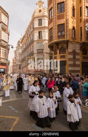 Einheimische, die Teilnahme an der Parade der Auferstehung am Ostersonntag, Malaga, Costa Del Sol, Andalusien, Spanien, Europa Stockfoto