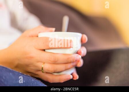 Kaffeepause-Hintergrund. Nicht mehr funktionierende trinken espresso Stockfoto