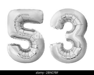 Nummer 53 dreiundfünfzig aus silbernen aufblasbaren Ballons auf weißem Hintergrund isoliert Stockfoto