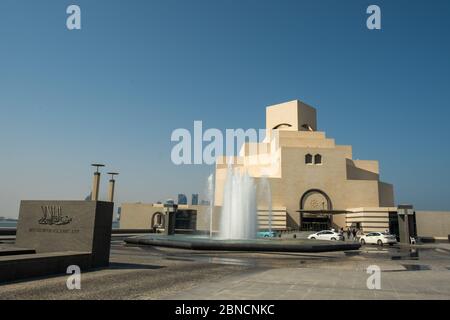 Doha, Katar - 13. Oktober 2019: Ansicht des Museums für Islamische Kunst, einer der weltweit vollständigsten Sammlungen islamischer Artefakte, in Doha, Katar. Stockfoto