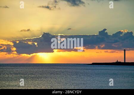 Leuchtturm von Punta de Pechiguera bei Playa Blanca auf der Insel Lanzarote, Kanarische Inseln, Spanien, Europa Stockfoto