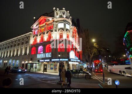 Mamma Mia im Novello Theatre, London. Stockfoto