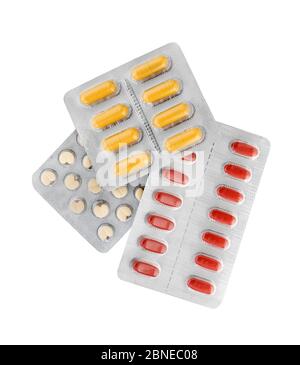 Pillen, Tablettenmedizin. Verschiedene Tabletten, Pillen in Folienblasenpackungen, Medikamente Medikamente Medikamente auf weißem Hintergrund isoliert. Stockfoto