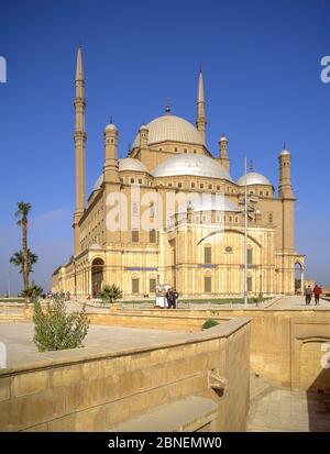 Die Moschee von Mohammad Ali auf dem Gipfel der Zitadelle von Kairo, Mokattam Hill, Kairo, Republik Ägypten Stockfoto