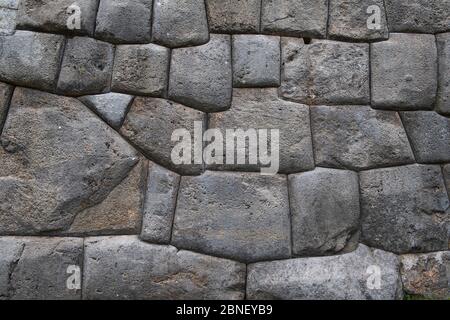 Stonewall in Sacsayhuaman, einer antiken Stätte der Inkas oberhalb von Cusco Stockfoto