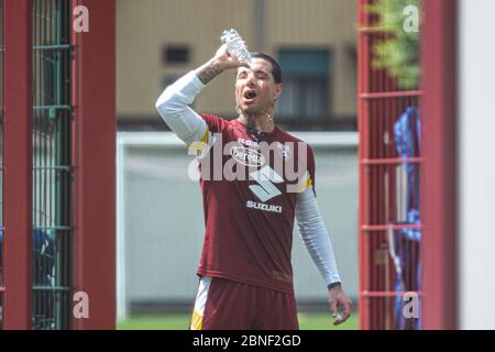 Turin, Italien. Mai 2020. Armando Izzo in Aktion während der Einzeltraning des FC Turin während der Covid-19. In Turin im Stadio Filadelfia, ON, Italien. Mai 2020. (Foto von Alberto Gandolfo/Pacific Press) Quelle: Pacific Press Agency/Alamy Live News Stockfoto