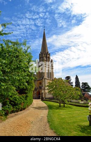 St Mary's Church Batsford, Batsford Arboretum, Moreton-in-Marsh, Cotswolds, Gloucestershire, Großbritannien Stockfoto