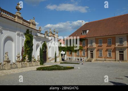 Eine Straße in der Stadt Mikulov in der Tschechischen republik Stockfoto