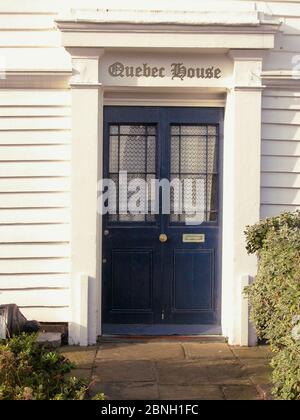 Eingangstür, Quebec House, Bath Square, Spice Island: Das älteste Haus in Old Portsmouth (um 1754) Stockfoto