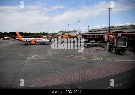 Berlin, Deutschland. Mai 2020. Asphalt am Flughafen Tegel. Quelle: Britta Pedersen/dpa-Zentralbild/dpa/Alamy Live News Stockfoto