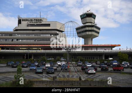 Berlin, Deutschland. Mai 2020. Der Flughafen Berlin-Tegel mit dem Turm. Quelle: Britta Pedersen/dpa-Zentralbild/ZB/dpa/Alamy Live News Stockfoto