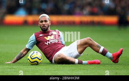 Aston Villa Douglas Luiz während der Premier League Match in der Villa Park, Birmingham. Stockfoto