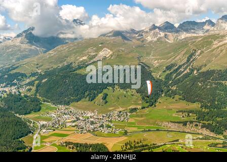 Blick von Muottas Muragl in Richtung St. Moritz und Silvaplana, Engadin, Schweiz Stockfoto