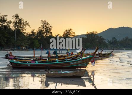 Kata Beach at Dawn, Phuket, Thailand, Südostasien, Asien Stockfoto