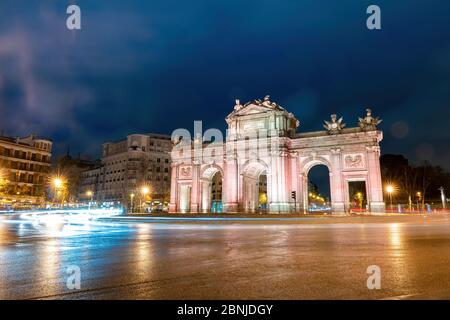 Puerta de Alcala, als der erste moderne post-römische Triumphbogen in Europa, Madrid, Spanien, Europa gebaut Stockfoto