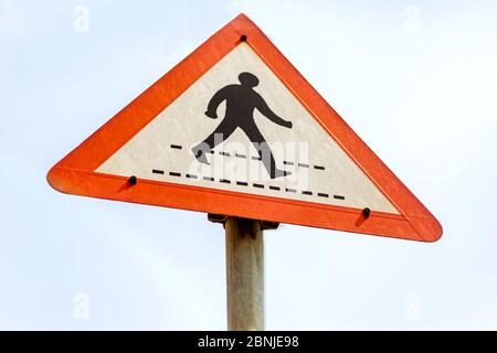 Schild für Fußgängerüberweg, Straßenüberfahrt Stockfoto