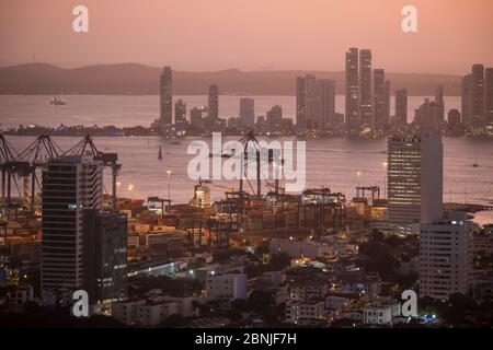 Blick vom Convento de Santa Cruz de la Popa von Cartagena bei Sonnenuntergang, Cartagena, Bolivar Department, Kolumbien, Südamerika Stockfoto