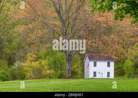 Elizabethtown, Tennessee, USA - 26. April 2020: Von der Straße aus gesehen, wo Andrew Johnsons Töchterhaus 1875 starb. Stockfoto
