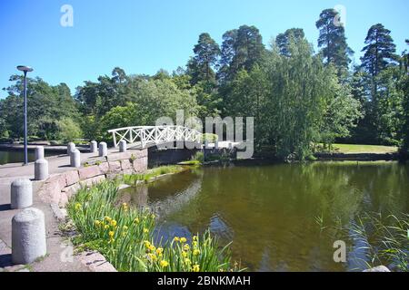 Landschaft des Sapokka Wasserpark, die eine charmante Innenstadt öffentlichen Garten ist. Kotka, Finnland. Stockfoto