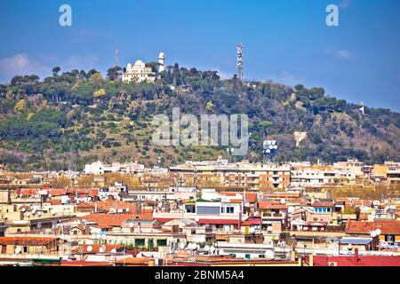 Rom. Blick auf den Monte Mario Hügel und Sternwarte in Rom. Hauptstadt Italiens Stockfoto