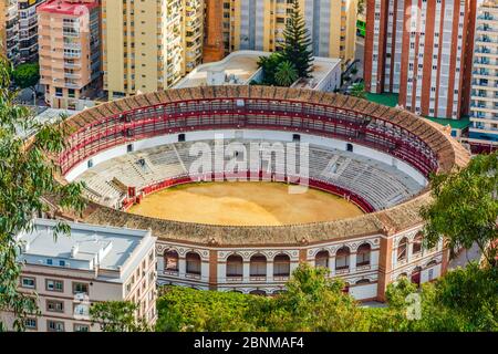 Malaga, Andalusien, Spanien: Malagueta, das Stierkampfstadion der Corrida (Stierkampfarena) auf der Plaza de Torros. Stockfoto