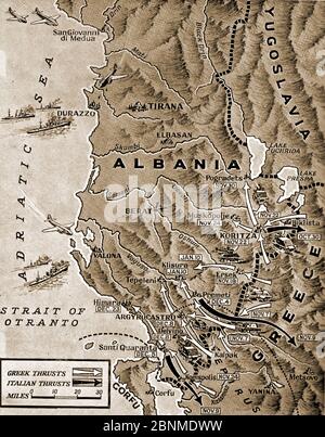 WWII - EINE bildliche Karte von 1941, die Ereignisse des Albanischen Feldzugs 1940-1941 zeigt. Stockfoto