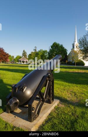 Alte Artillerie am Town Common in Hampton Falls, New Hampshire. Stockfoto