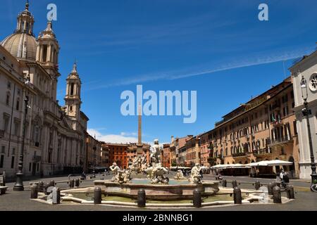 15. Mai 2020, Rom, Italien: Blick auf den Navona-Platz ohne Touristen wegen Phase 2 der Sperrung Stockfoto