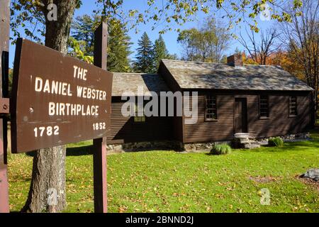 Daniel Webster Geburtsort State Historic Site in Franklin, New Hampshire während der Herbstmonate. Diese restaurierte Hütte ist mit der 1782 bir verbunden Stockfoto