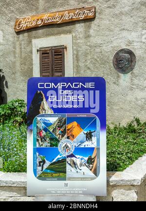 Frankreich, Chamonix, Ende Mai, Maison de la Montagne (Berghaus), Compagnie des Guides (Führerfirma), Schild Stockfoto