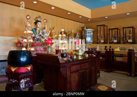 Orangeville, Ontario / Kanada - 09. Juli 2017: Tempelinnenraum - Fung Loy Kok International Taoist Tai Chi Center, Orangeville, Ontario, Kanada Stockfoto