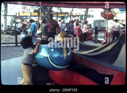 Kiddieland war ein kleiner Vergnügungspark für Kinder in Beverly und La Cienega Blvds. Im West Hollywood Viertel von Los Angeles, Ca in den 1950er, 60er und 70er Jahren. Es ist jetzt der Ort des Beverly Center Shopping Mall. Stockfoto