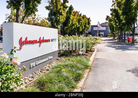 Okt 9, 2019 Milpitas/CA/USA - Johnson & Johnson Vision Büros im Silicon Valley; Johnson & Johnson Vision Care, Inc. ist ein Teil der amerikanischen mult Stockfoto