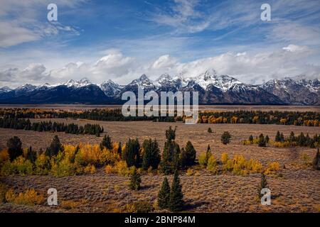WY04344-00 - WYOMING - Herbstansicht der Bergkette von der Teton Point-Weiche im Grand Teton National Park. Stockfoto