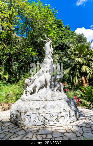 Guangzhou Five Rams Statue, Chinesischer Garten, Botanischer Garten, Victoria, Mahe Island, Seychellen, Indischer Ozean, Afrika Stockfoto