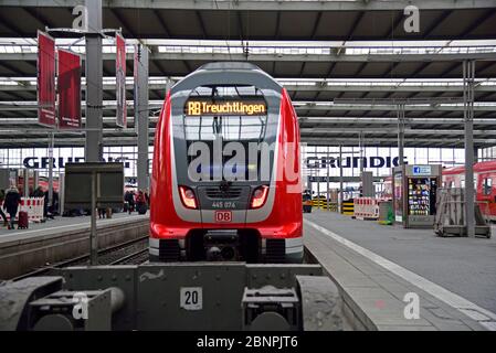 Europa, Deutschland, Bayer, München, Hauptbahnhof, Zugankunft, Nahverkehr und Fernverkehr, Stockfoto