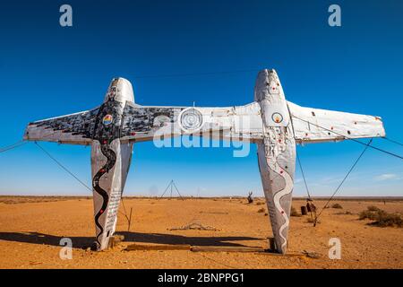 Mutonia Sculpture Park, Alberrie Creek, Oodnadatta Track, Skulpturen und Kunstinstallationen von Robin 'Mutoid' Cooke. Stockfoto