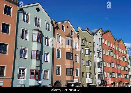 Österreich, Tirol, Innsbruck, Innufer, bunte Häuserzeile, Stadthäuser Stockfoto