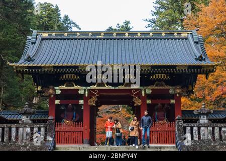 Japan, Honshu, Präfektur Tokigi, Nikko, Rinnoji-Tempel und Taiyuin-Mausoleum, Eingangstor Stockfoto