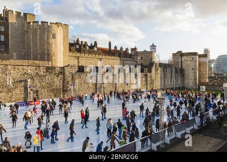 England, London, Tower of London, Eislaufen Stockfoto