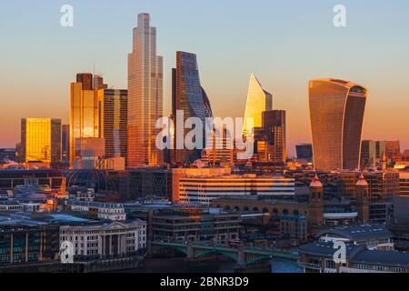 England, London, City of London Skyline mit Modernen Wolkenkratzern Stockfoto