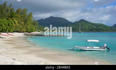 Französisch-Polynesien, Huahine Insel, Strand und Küste in der Nähe des Dorfes von Fare, Pazifik, Ozeanien Stockfoto