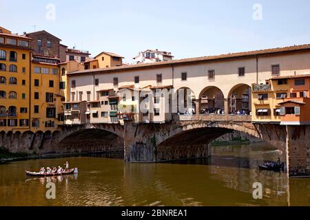 Brückenhäuser auf der Brücke Ponte Vecchio, Florenz, Toskana, Italien, Stadt Stockfoto