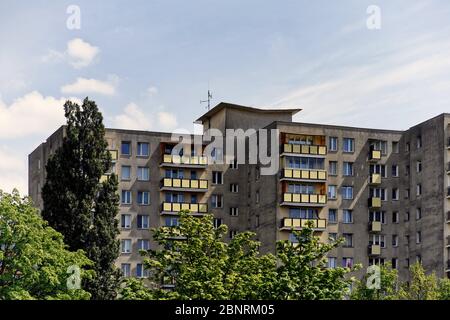 Warschau, Polen, 15. Mai 2020: Warschau während der COVID-19-Epidemie, Block, Wohnungen, Stadt Stockfoto