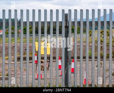 Cockenzie, East Lothian, Schottland, Vereinigtes Königreich. Mai 2020. Covid-19 Teststation: Das ehemalige Kraftwerk Cocenzie, das vom East Lothian Council von Scottish Power gekauft wurde, wird heute als Durchfahrt-Testzentrum COVID-19 eröffnet. Es wird vom Militär (51. Infanterie-Brigade) für Schlüsselarbeiter oder ein Mitglied ihrer Familie mit Symptomen betrieben. Es arbeitet als eigenständige Drive-Through-Anlage, in der Personen während der Tests im Fahrzeug verbleiben, als Teil der Test-, Trace- und Isolate-Strategie der schottischen Regierung Stockfoto