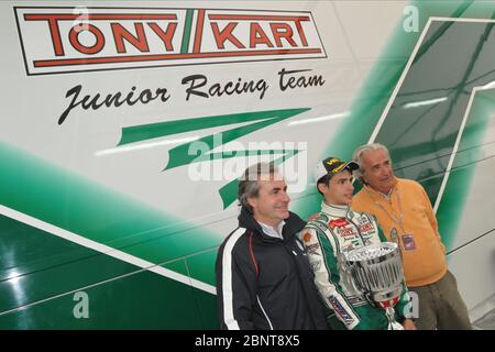 Carlos Sainz während seiner Kart-Karriere hat der spanische Rennfahrer kürzlich für Ferrari für die Saison 2021 und darüber hinaus unterschrieben und Sebastian Vettel ersetzt. Er ist der Sohn des Doppelweltmeisters Carlos Sainz. Stockfoto